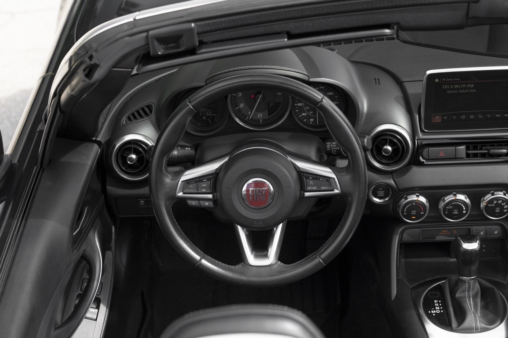 2018 Fiat 124 Spider Lusso - Photo 19