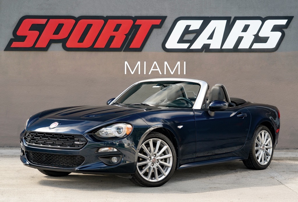 2018 Fiat 124 Spider Lusso - Photo 2