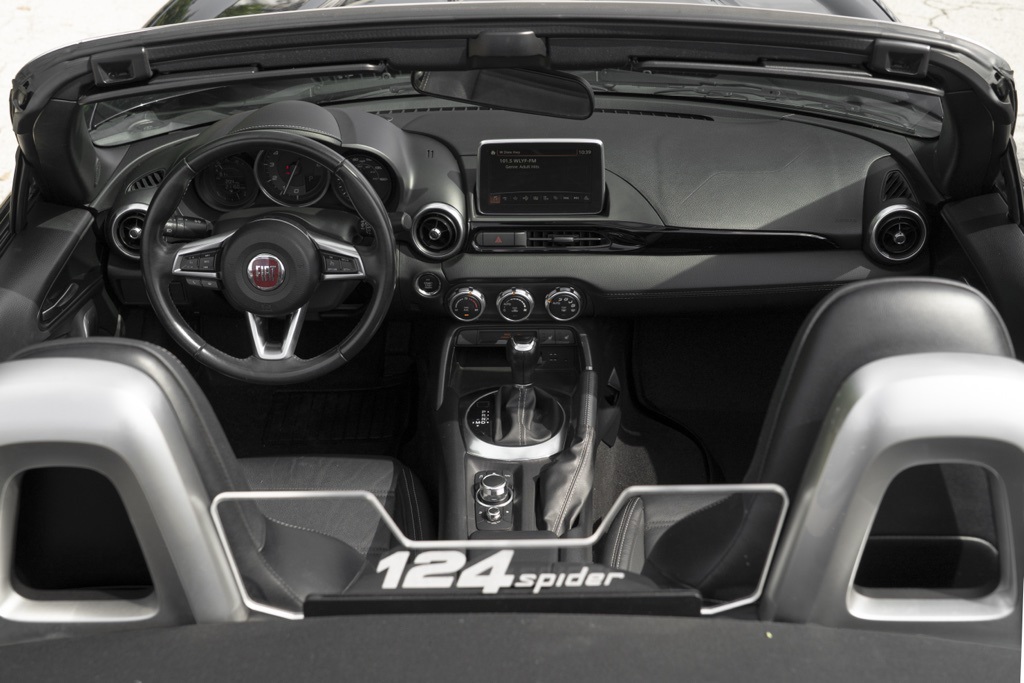 2018 Fiat 124 Spider Lusso - Photo 3