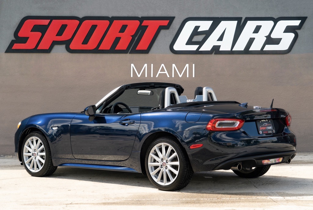 2018 Fiat 124 Spider Lusso - Photo 9