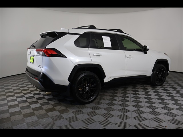 2023 Toyota RAV4 Hybrid SE photo 4