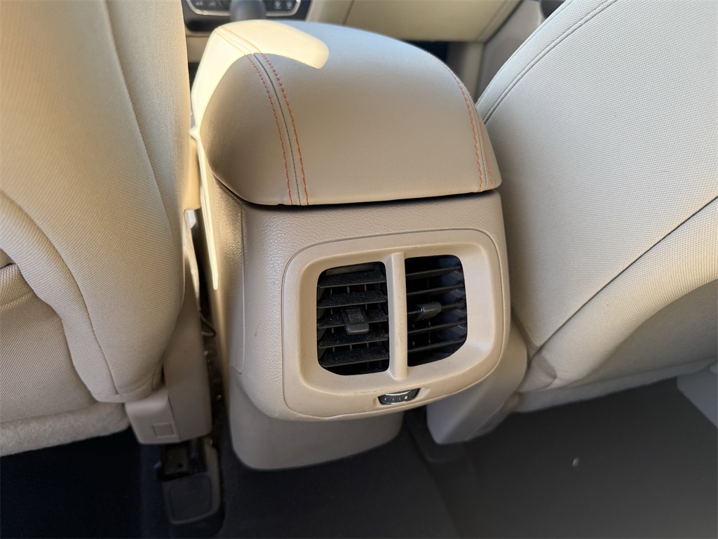 2021 Jeep Cherokee Latitude White at Legacy Ford