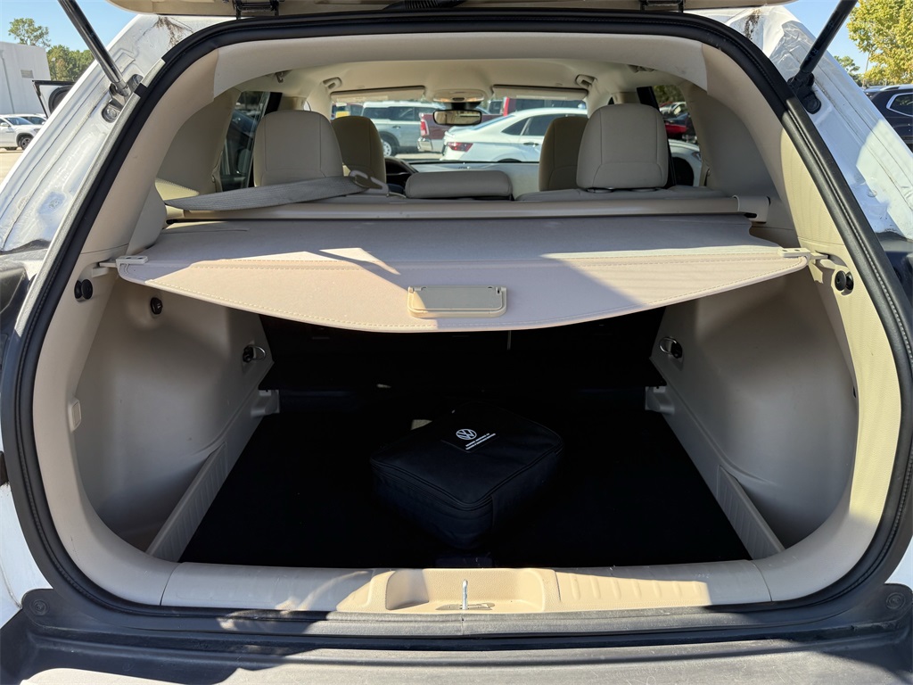 2021 Jeep Cherokee Latitude White at Legacy Ford