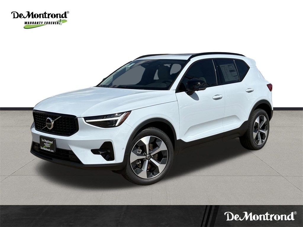 2026 Volvo XC40 B5 AWD PLUS White at Ultimate Motorsports