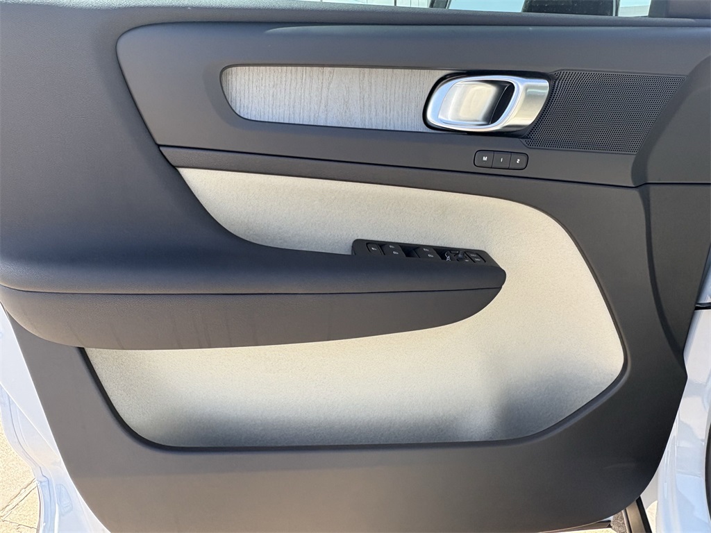 2026 Volvo XC40 B5 AWD PLUS White at Ultimate Motorsports