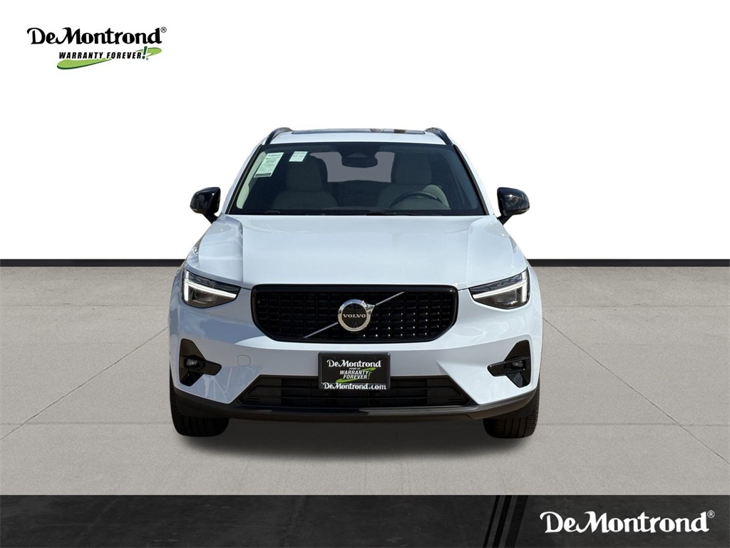 2026 Volvo XC40 B5 AWD PLUS White at Ultimate Motorsports