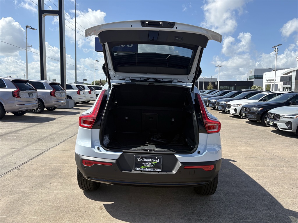 2026 Volvo XC40 B5 AWD PLUS White at Ultimate Motorsports