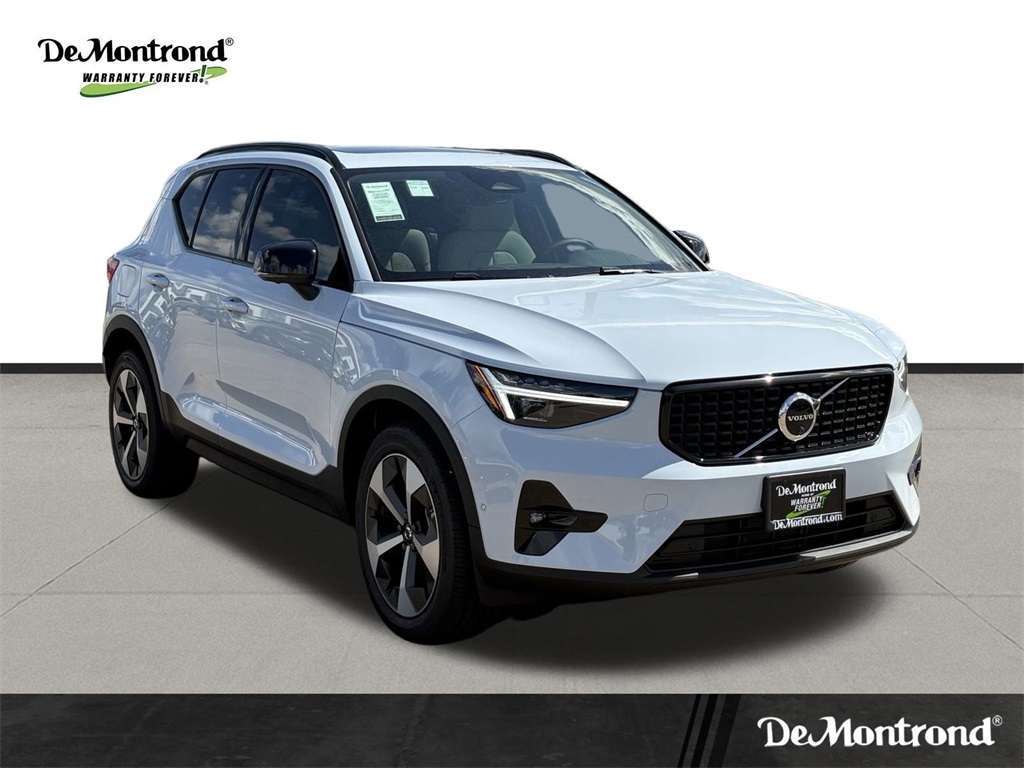 2026 Volvo XC40 B5 AWD PLUS White at Ultimate Motorsports