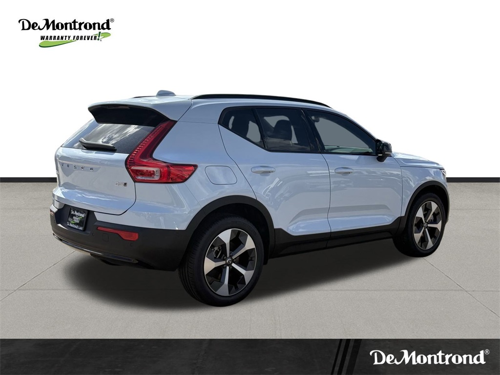 2026 Volvo XC40 B5 AWD PLUS White at Ultimate Motorsports
