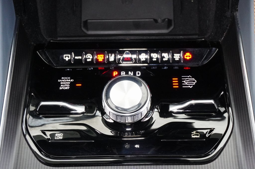 Used Car 2023 Jeep Grand Wagoneer L  Series Iii For Sale Under $70,000 In Weatherford, Texas