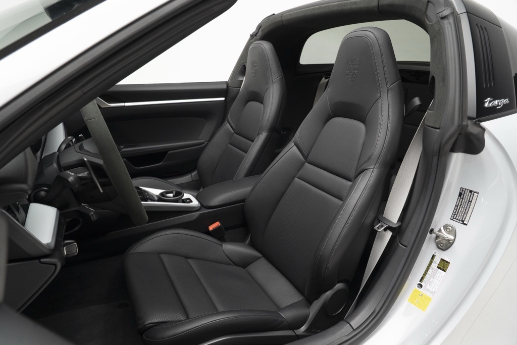 2024 Porsche 911 - Thumbnail 3