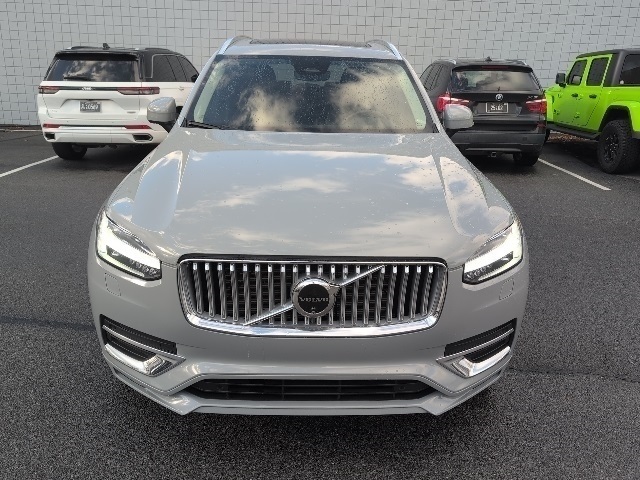 2025 Volvo XC90 B6 Plus Bright Theme 7-Passenger AWD