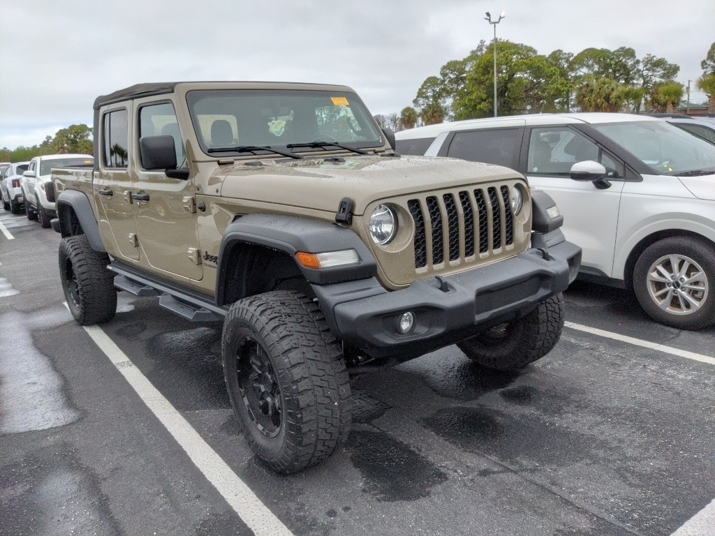 2020 Jeep Gladiator Sport Crew Cab 4WD