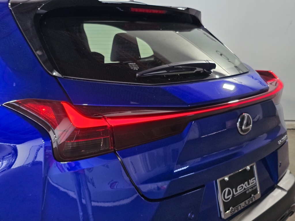 Thumbnail: 2025 Lexus UX - 10
