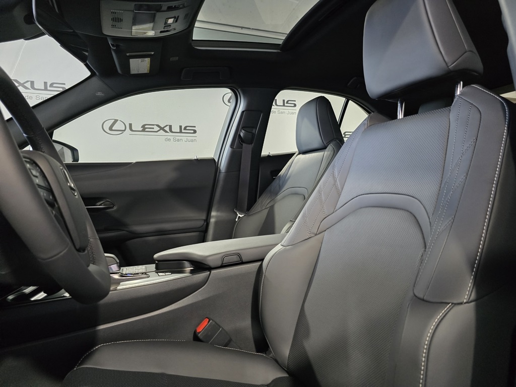 Thumbnail: 2025 Lexus UX - 15