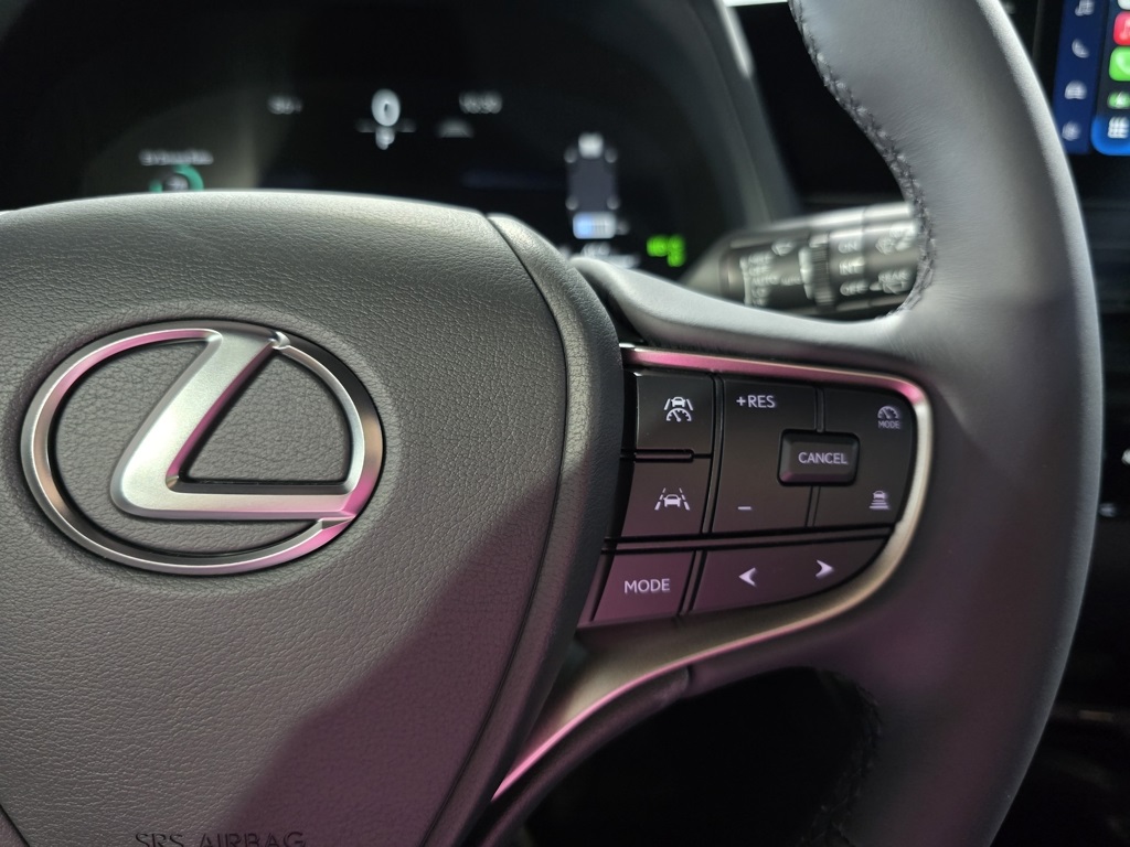 Thumbnail: 2025 Lexus UX - 17