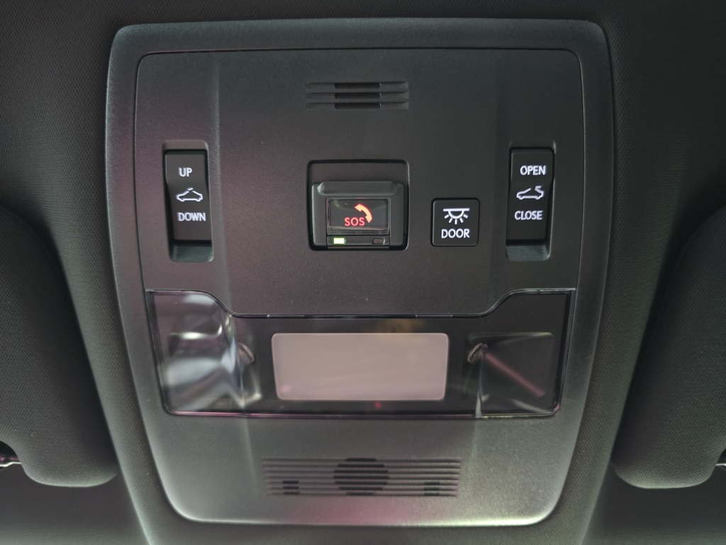 Thumbnail: 2025 Lexus UX - 19