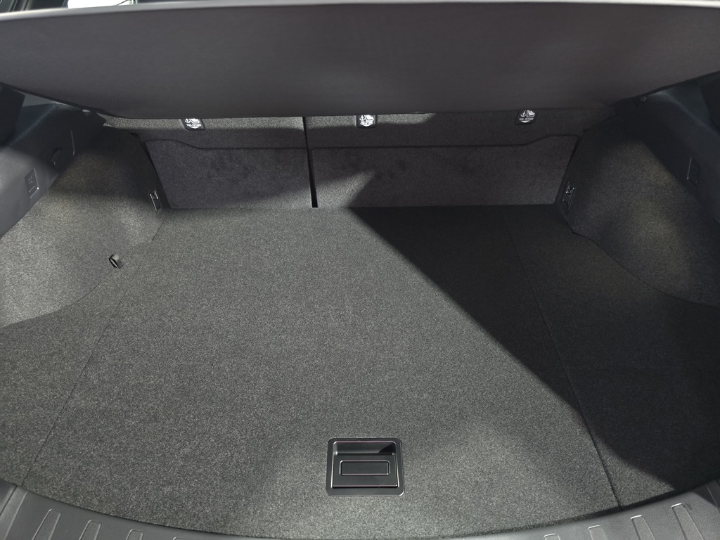 Thumbnail: 2025 Lexus UX - 29