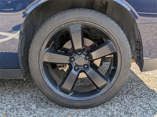 2016 Dodge Challenger SXT - 9