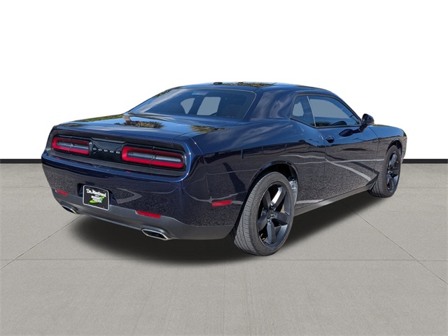 2016 Dodge Challenger SXT - 5