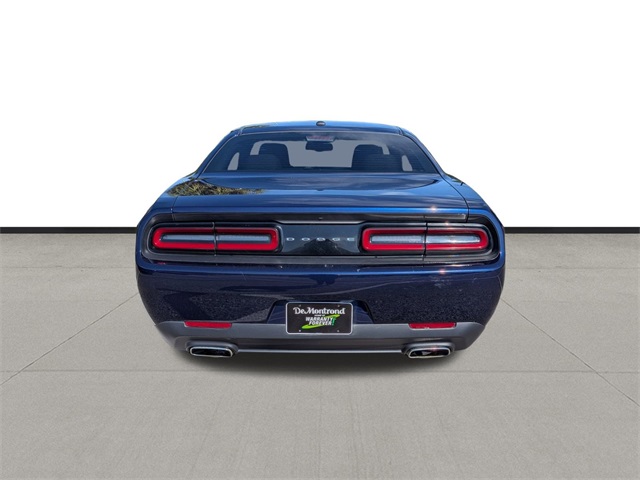 2016 Dodge Challenger SXT - 6