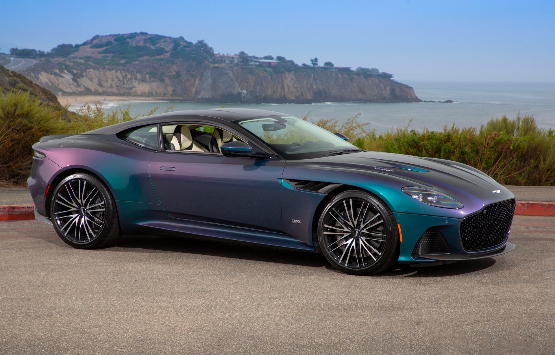 /2020 Aston-Martin DBS