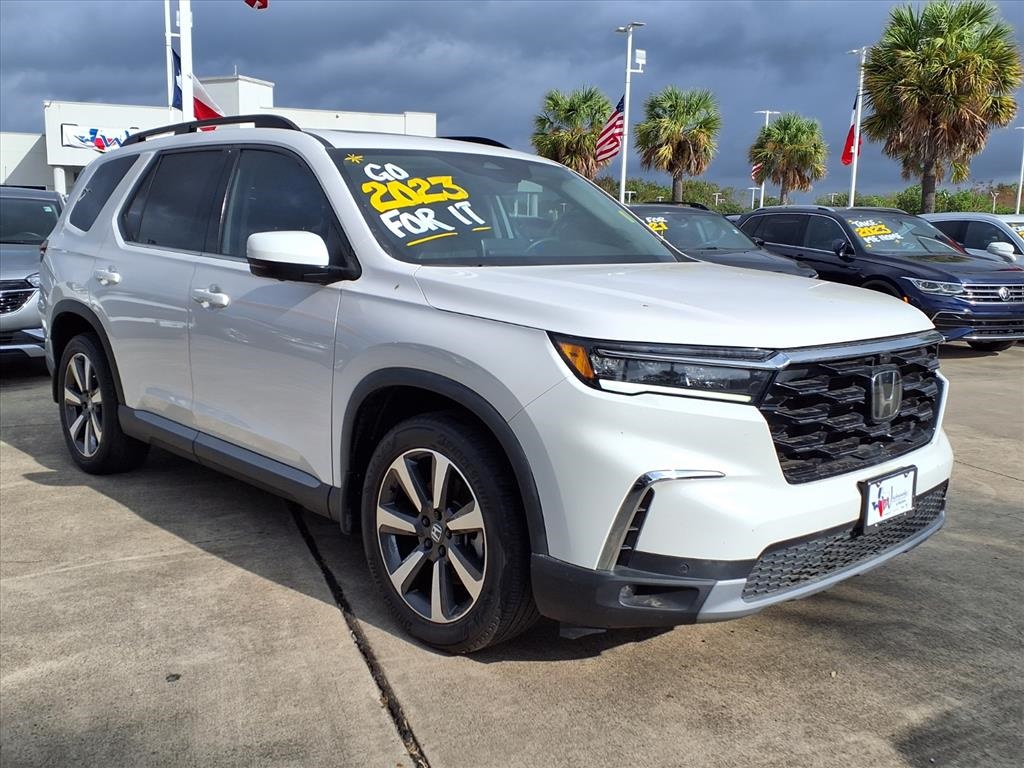 2023 Honda Pilot Elite White at Bayway Cadillac of The Woodlands