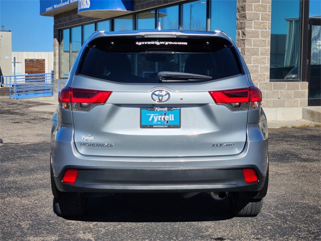 2019 Toyota Highlander SE photo 4