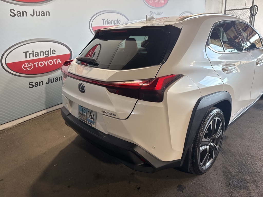 Thumbnail: 2020 Lexus UX - 19