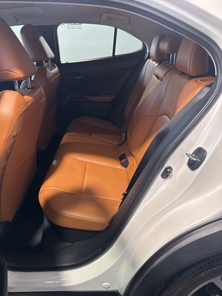 Thumbnail: 2020 Lexus UX - 28