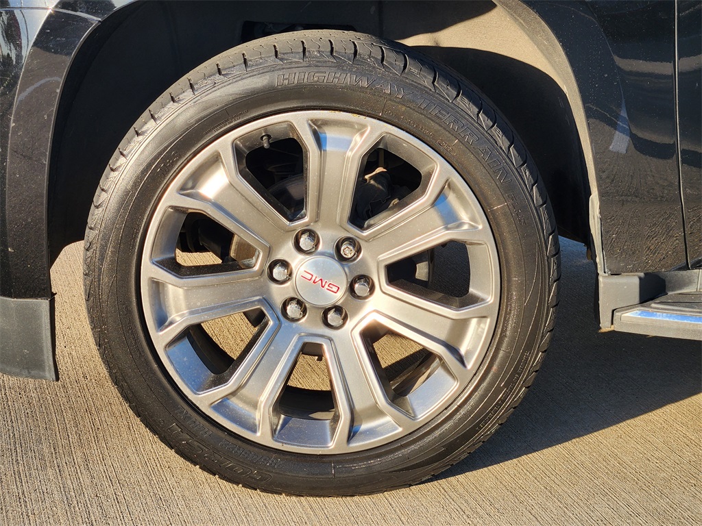 2019 GMC Yukon SLT Black at DeMontrond Auto Country