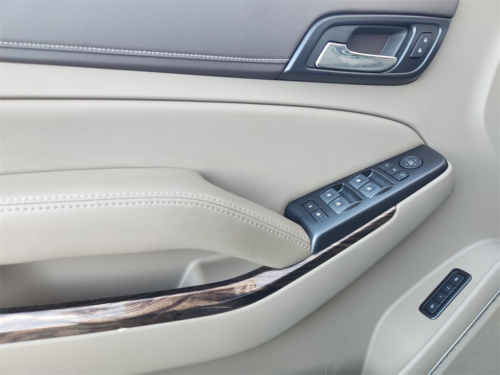 2019 GMC Yukon SLT Black at DeMontrond Auto Country