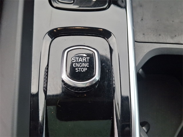 2022 Volvo XC60 B5 Momentum for sale at PATRIOT BUICK GMC OF BOYERTOWN