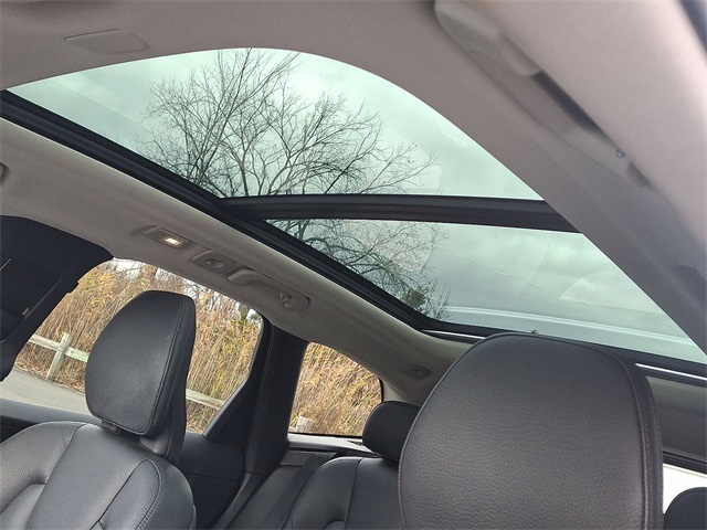 2022 Volvo XC60 B5 Momentum for sale at PATRIOT BUICK GMC OF BOYERTOWN