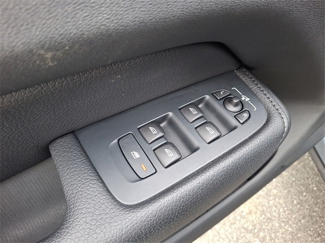 2022 Volvo XC60 B5 Momentum for sale at PATRIOT BUICK GMC OF BOYERTOWN