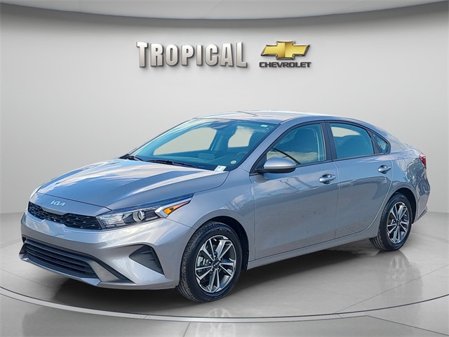 2024 Kia Forte LXS FWD