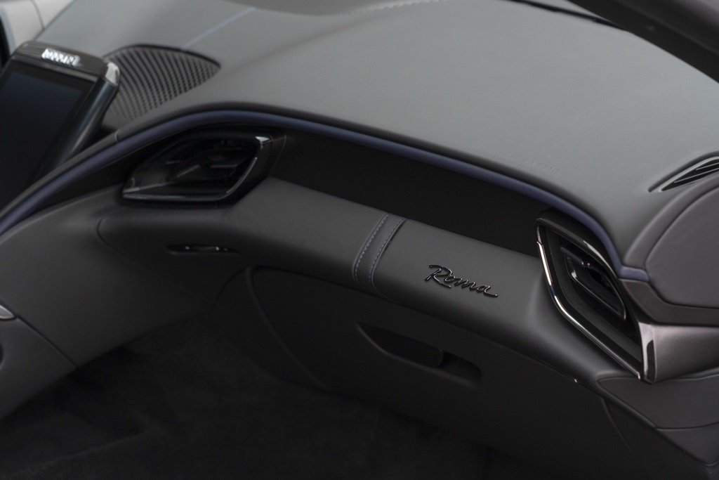 2021 Ferrari Roma Base - Photo 38