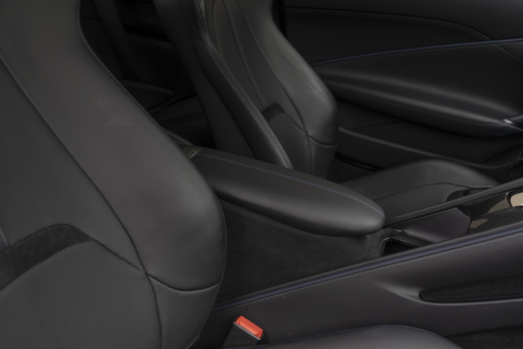 2021 Ferrari Roma Base - Photo 40