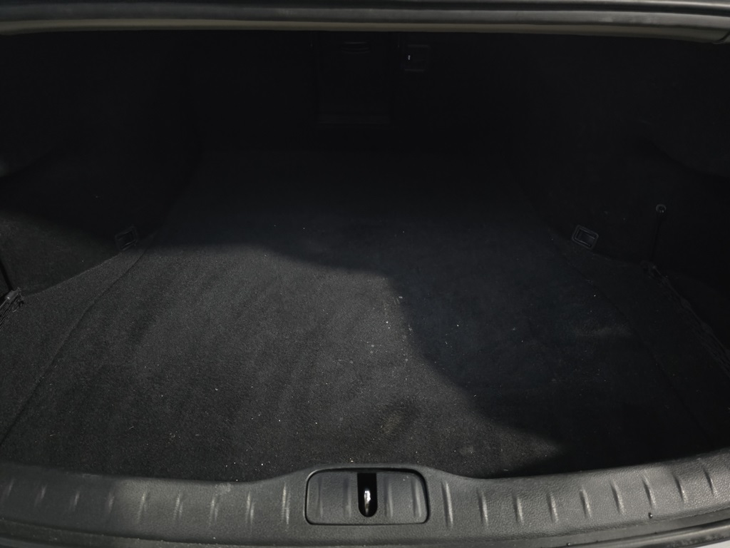 Thumbnail: 2021 Genesis G80 - 29