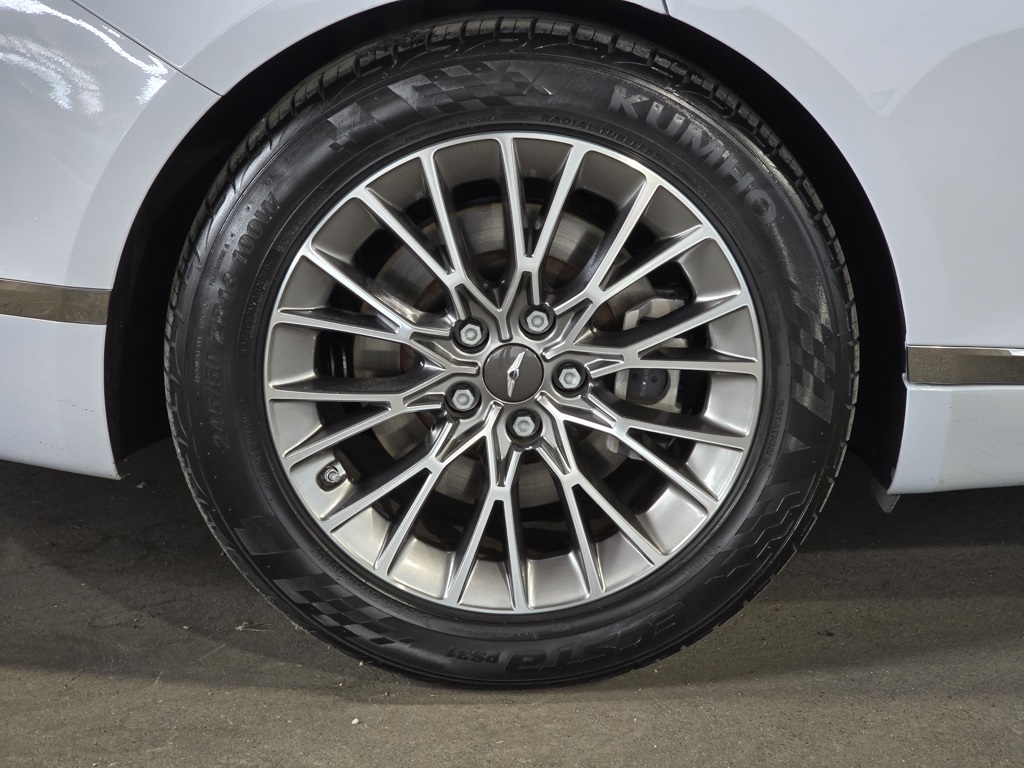 Thumbnail: 2021 Genesis G80 - 4