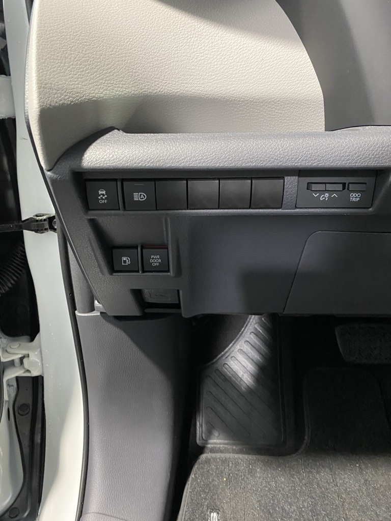 Thumbnail: 2026 Toyota Sienna - 28