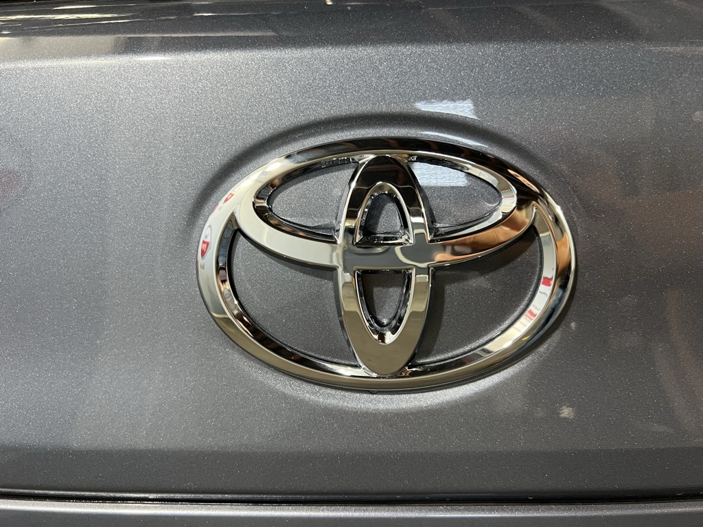 Thumbnail: 2025 Toyota Corolla Cross - 18