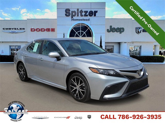 2024 Toyota Camry SE FWD