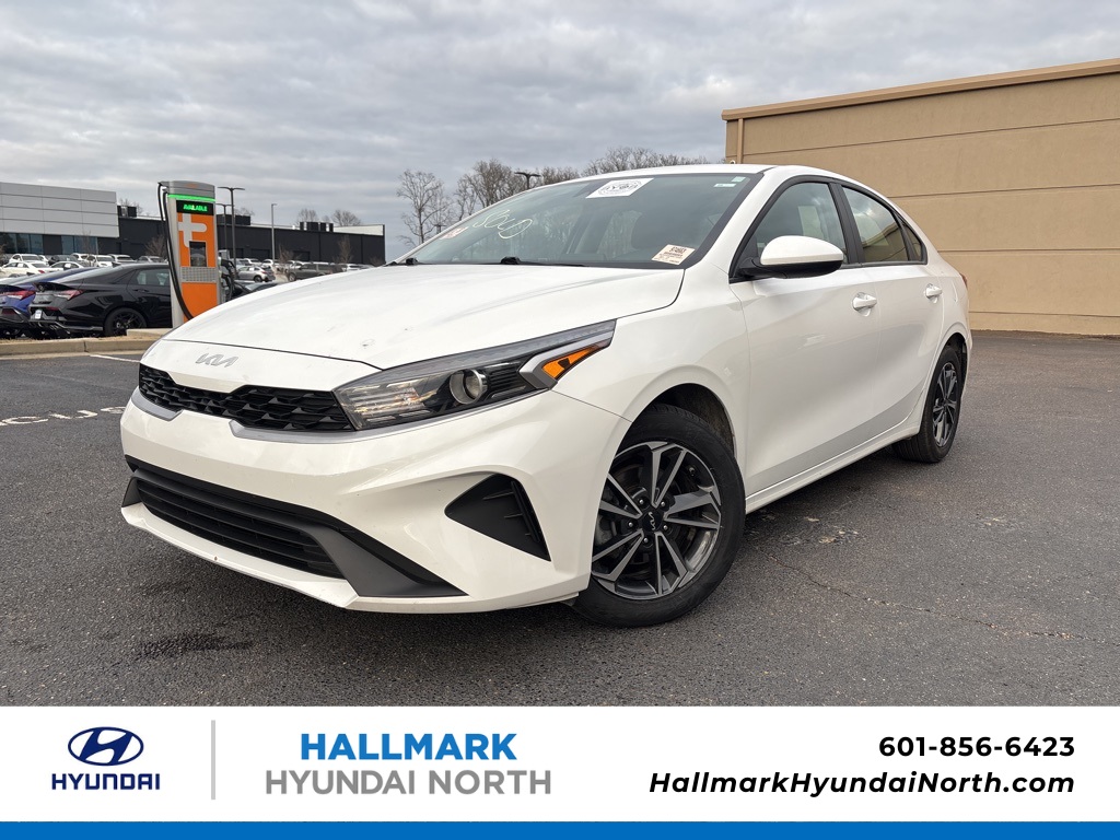 2024 Kia Forte LXS FWD