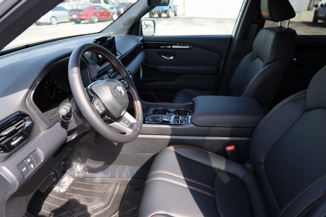 2025 Honda Pilot TrailSport - 9