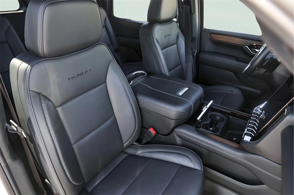 Used Car 2025 Gmc Yukon  Denali For Sale Under $80,000 In Austin, Texas