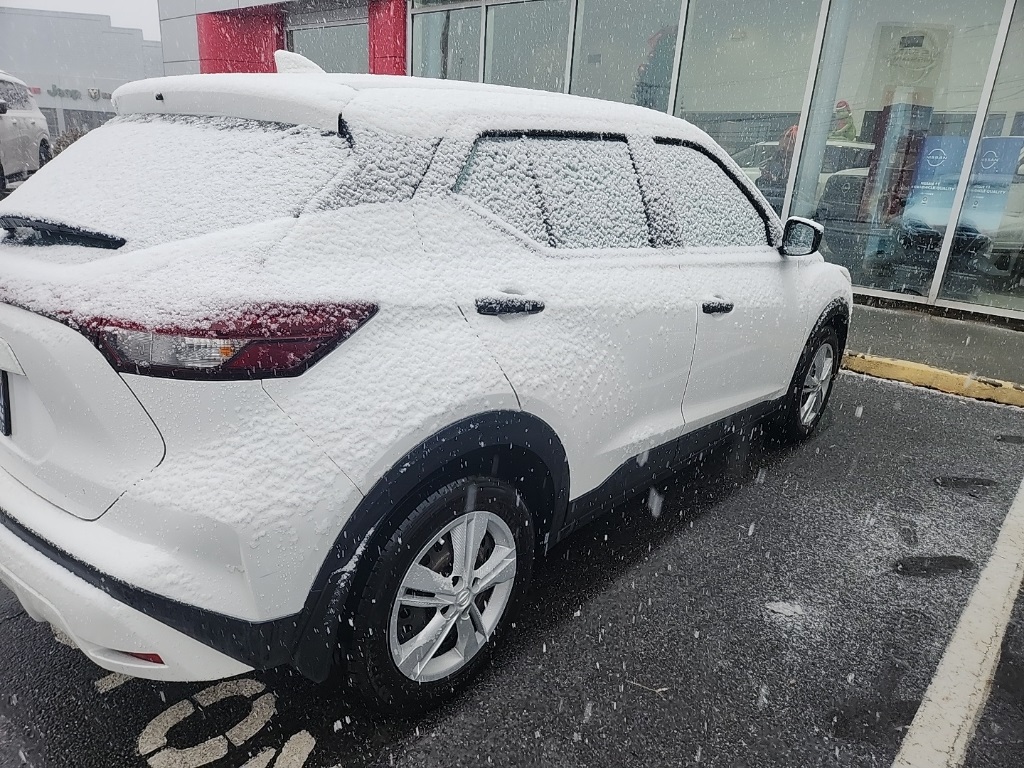 2021 Nissan Kicks S FWD