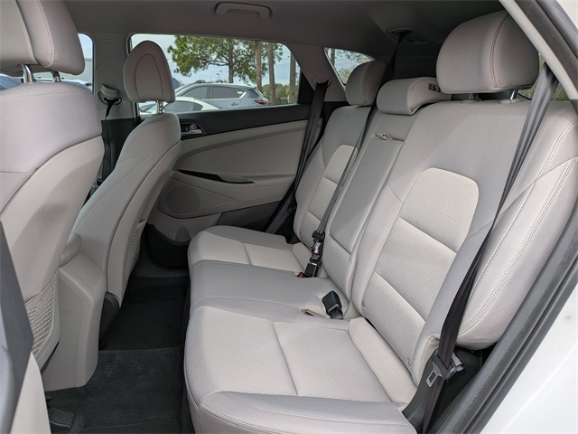 2017 Hyundai Tucson SE White at Baytown Hyundai