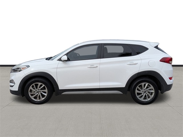 2017 Hyundai Tucson SE White at Baytown Hyundai
