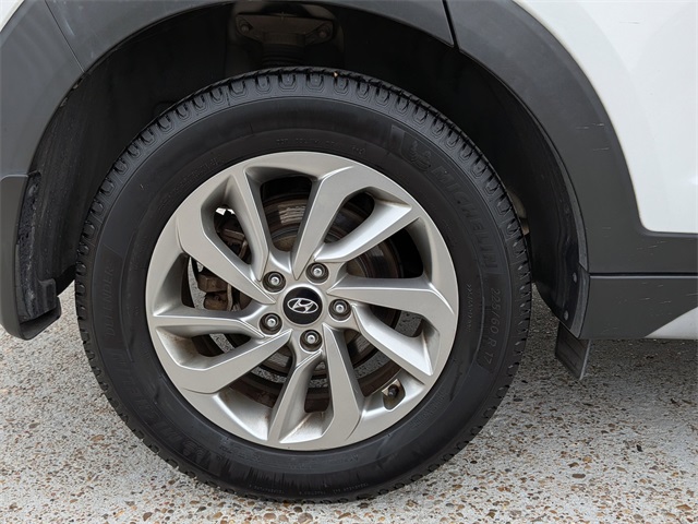 2017 Hyundai Tucson SE White at Baytown Hyundai